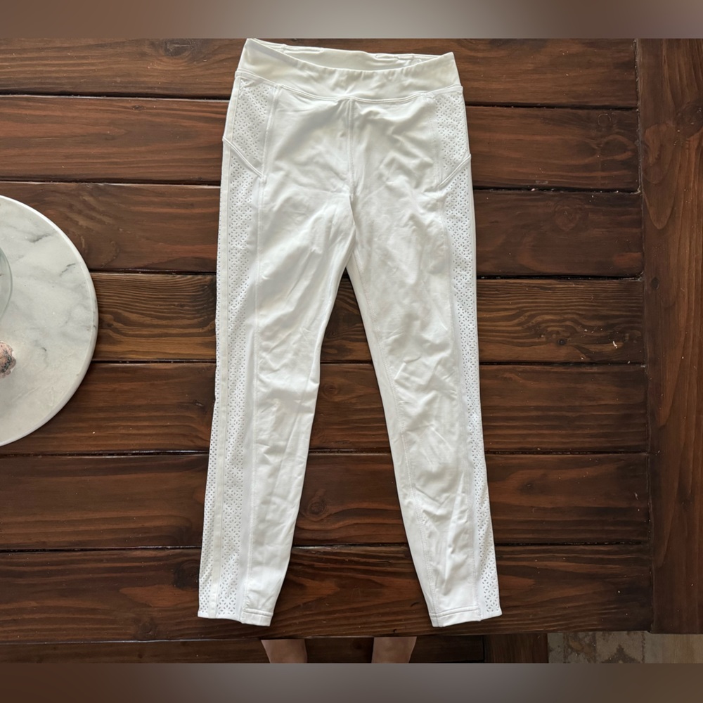 White lululemon Leggings